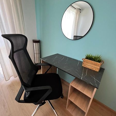 Al Malina 3Bdr Family Apt With Parking Space Near Airport And Iec Sofia Esterno foto