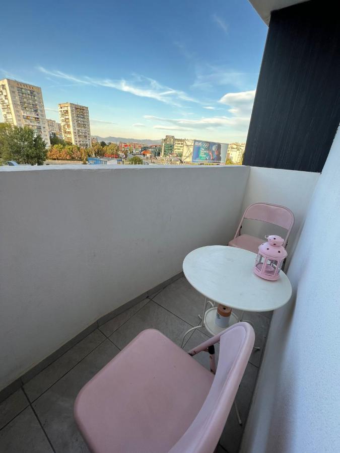 Al Malina 3Bdr Family Apt With Parking Space Near Airport And Iec Sofia Esterno foto